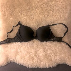 Victoria’s Secret Black Dream Angels Push-up Bra